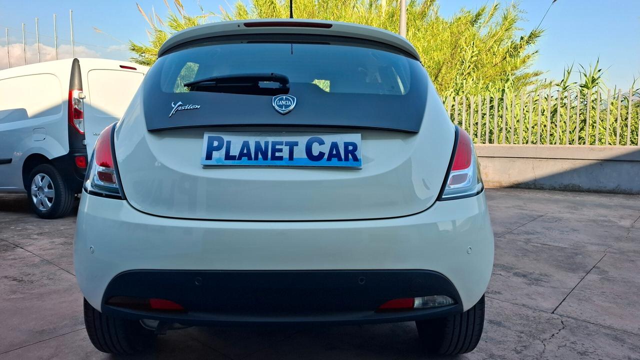 Lancia Ypsilon 1.2 69 CV 5 porte GPL Ecochic Elefantino Blu--- PER NEOPATENTATI