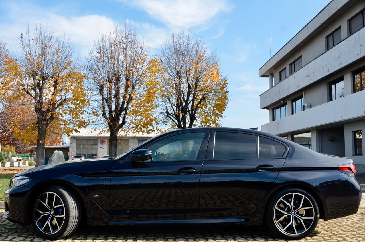 BMW 530e PHEV PLUG IN XDRIVE MSPORT 292cv AUTO, GARANZIA UFF BMW, SERVICE UFF BMW, UFF ITALIANA, CARBON SCHWARZ, EURO 6D, TETTO, PELLE, RETROCAMERA 360°, PERMUTE