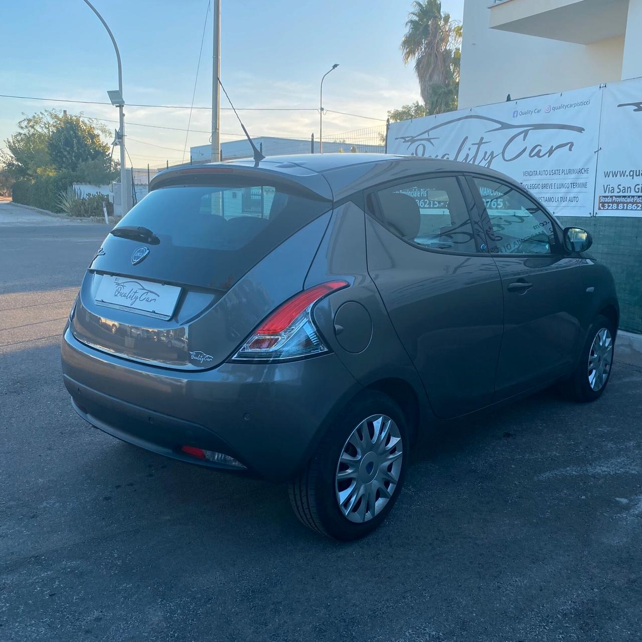 Lancia Ypsilon 1.2 69 CV 5 porte S&S Gold
