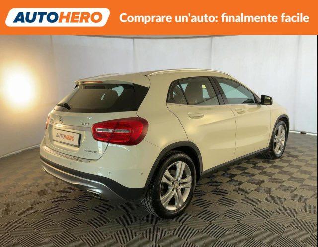 MERCEDES-BENZ GLA 220 CDI Automatic 4Matic Sport