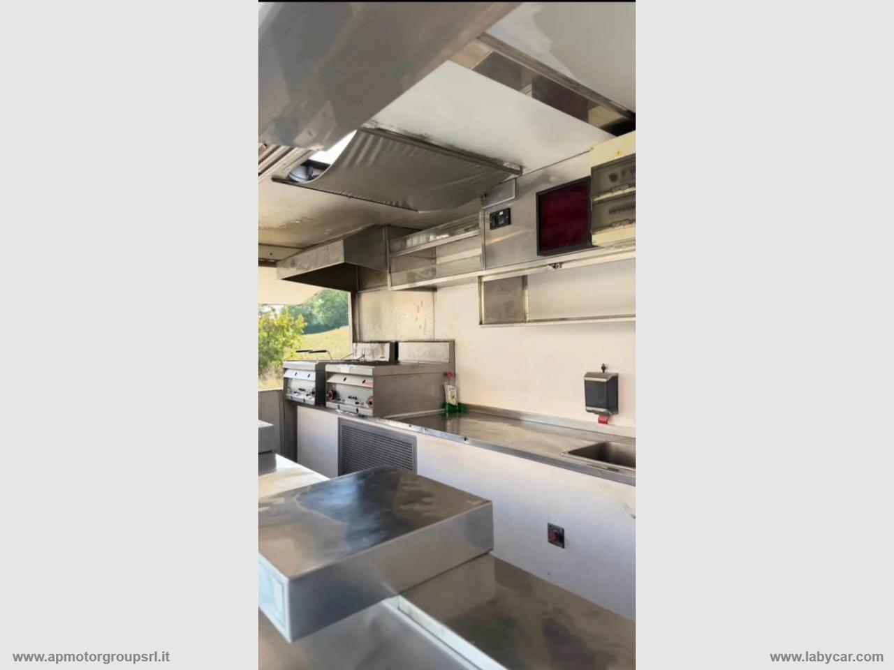 T35 TRUCK&FOOD FURGONE PANINOTECA
