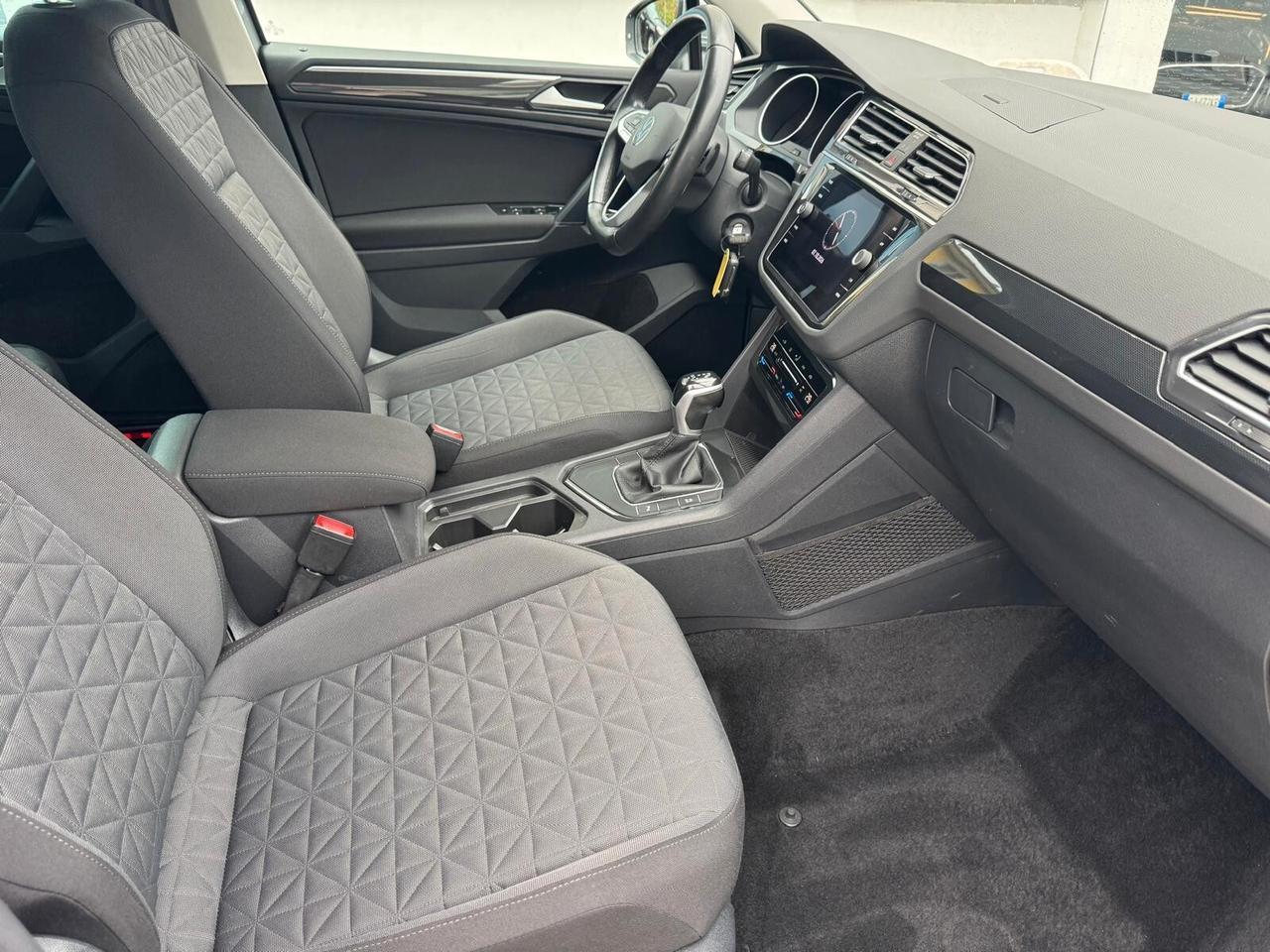 Volkswagen Tiguan 2.0 TDI 150 CV SCR DSG Elegance*EURO6*NAVI*CERCHI