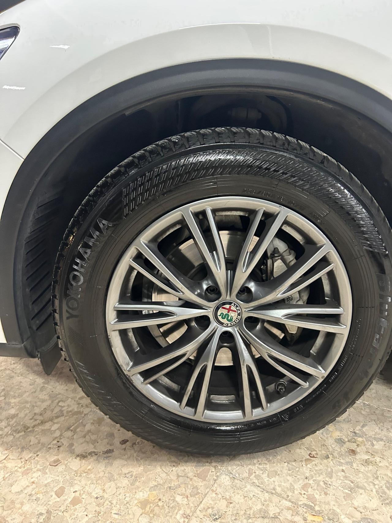 Alfa Romeo Stelvio 2.2 Turbodiesel 150 CV AT8 RWD Super