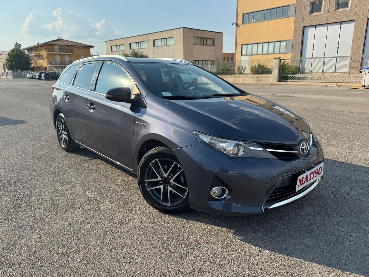 Toyota Auris 1.8 Hybrid. Cambio automatico
