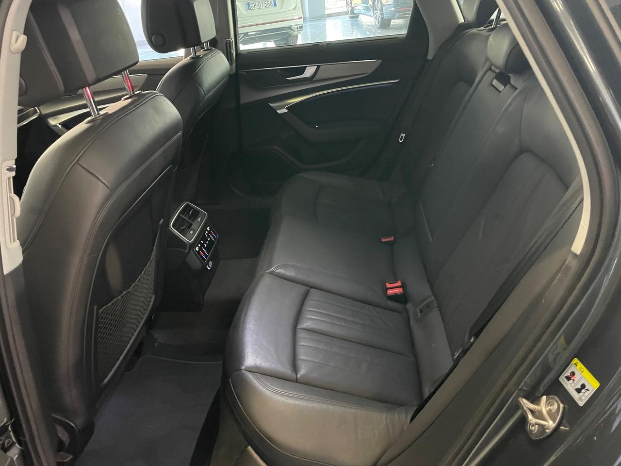 Audi A6 Avant 40 2.0 TDI quattro ultra S tronic Design S-Line