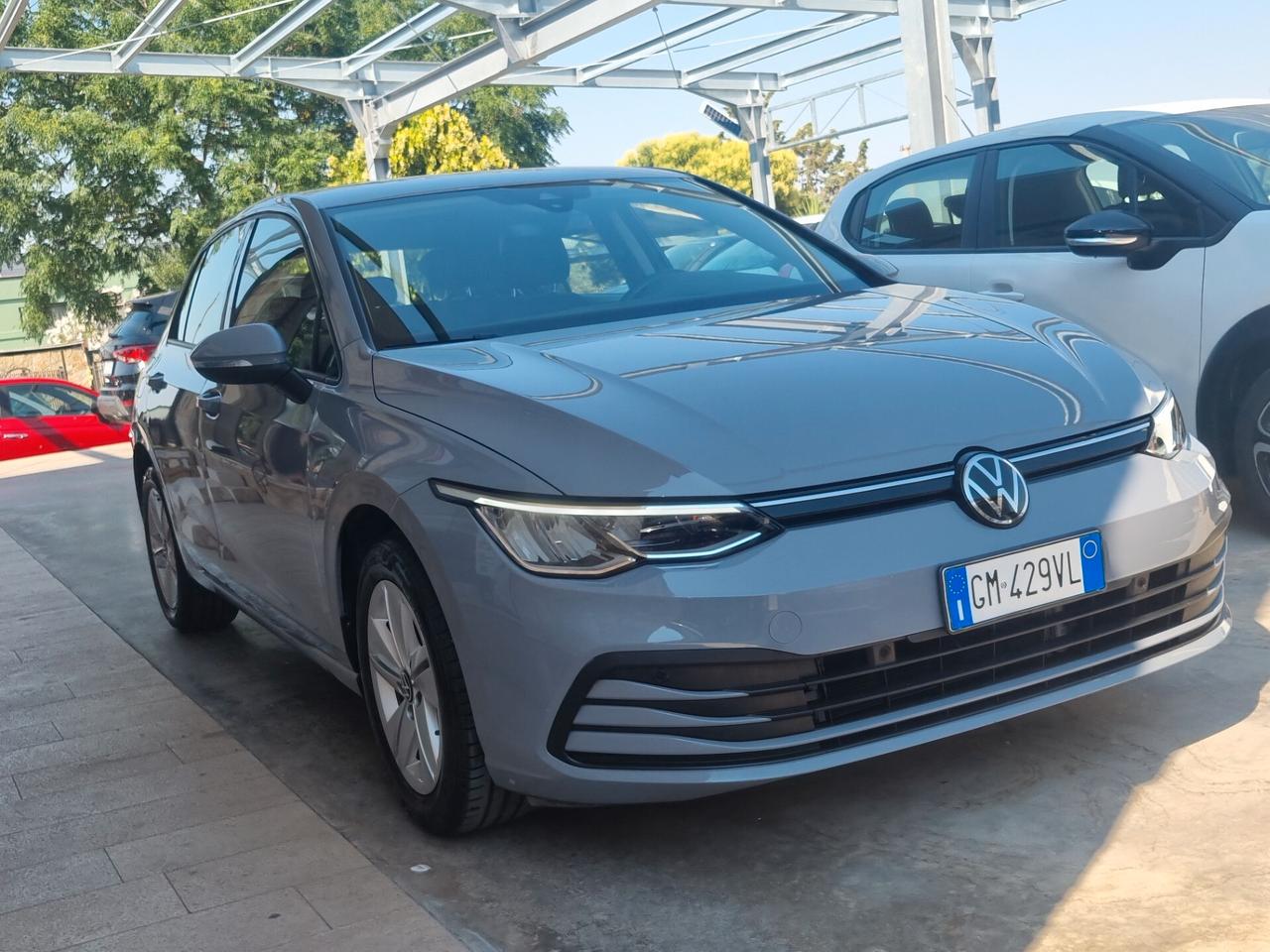 Golf VIII 2020 1.0 etsi evo Life 110cv dsg