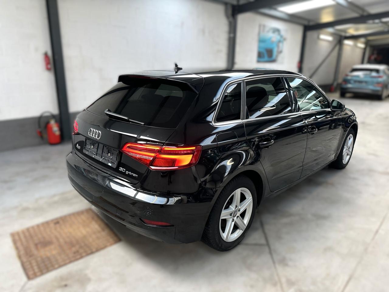 Audi A3 SPB 30 g-tron S tronic Business