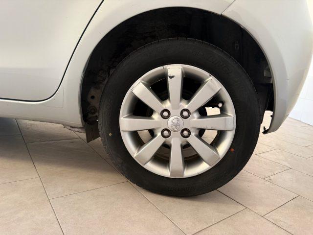 TOYOTA Yaris 1.3 5 porte M-MT Sol