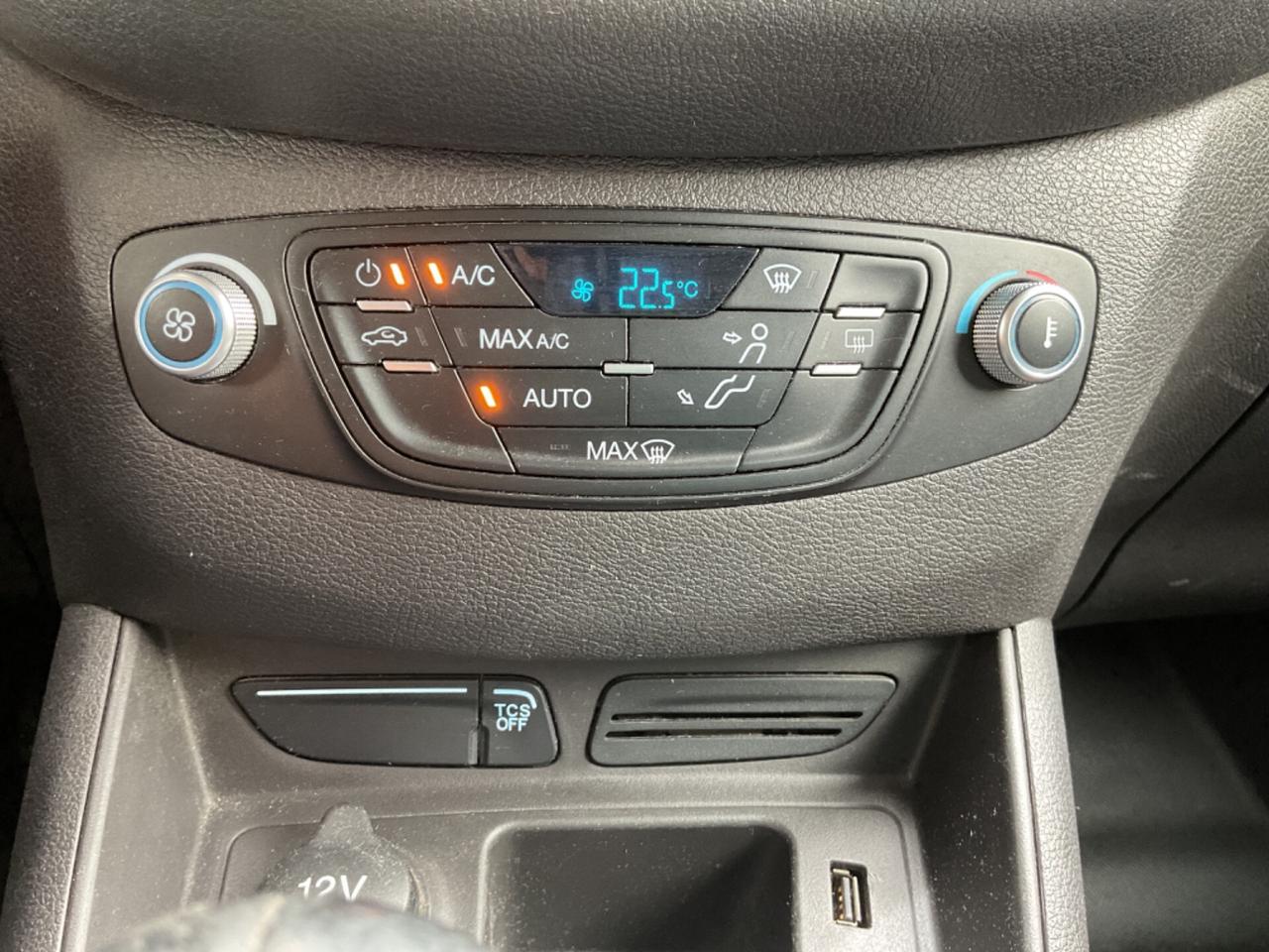 Ford Transit Courier 1.5 TDCi 75CV Van Tit.