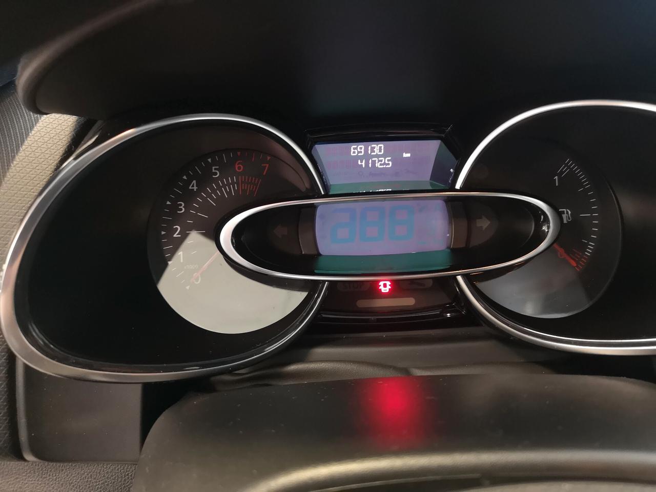 Renault Clio 1.2 75 CV 5 porte Duel