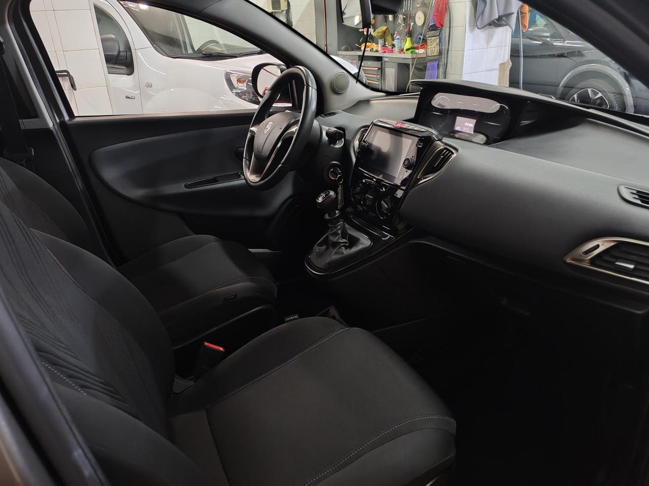 Lancia Ypsilon 1.0 hybrid Gold 70cv 5PT PREZZO REALE