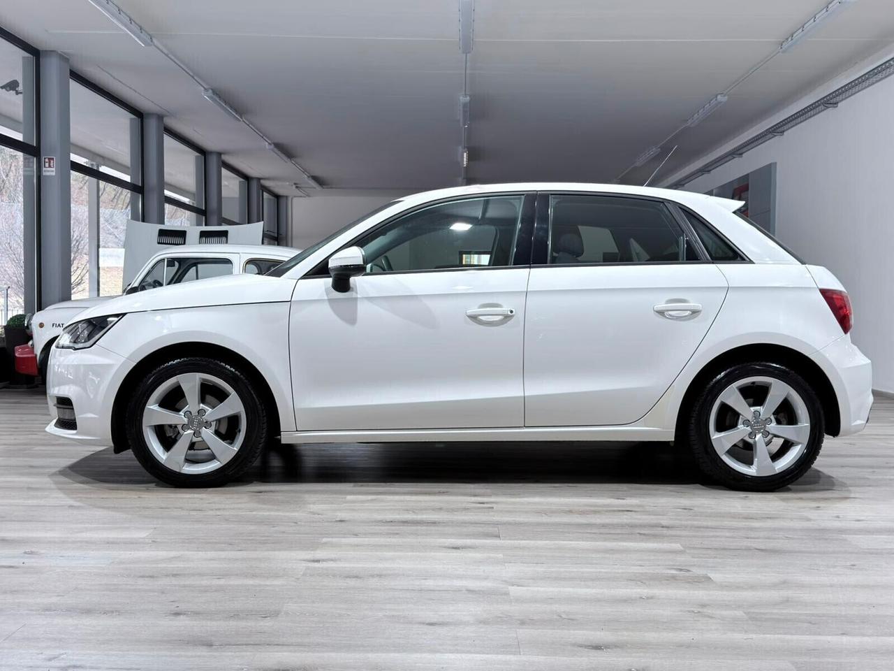 AUDI A1 SPORTBACK 1.4TDI 90cv ULTRA 2015 99.000km