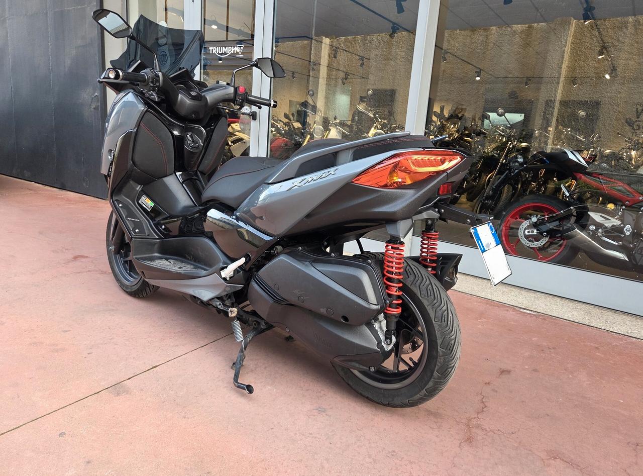 Yamaha X-Max 300 TECH MAX
