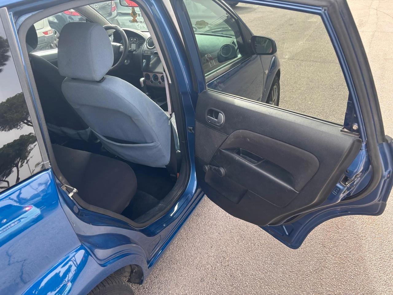 Ford Fiesta 1.4 TDCi 5p. Ghia