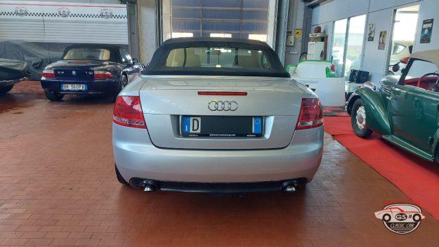 AUDI A4 Cabriolet 2.0 TDI S Line