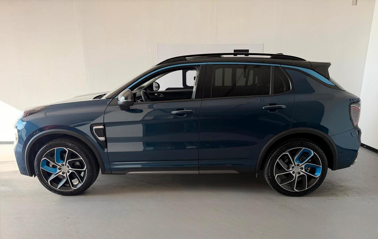 Lynk&co 01 PHEV More