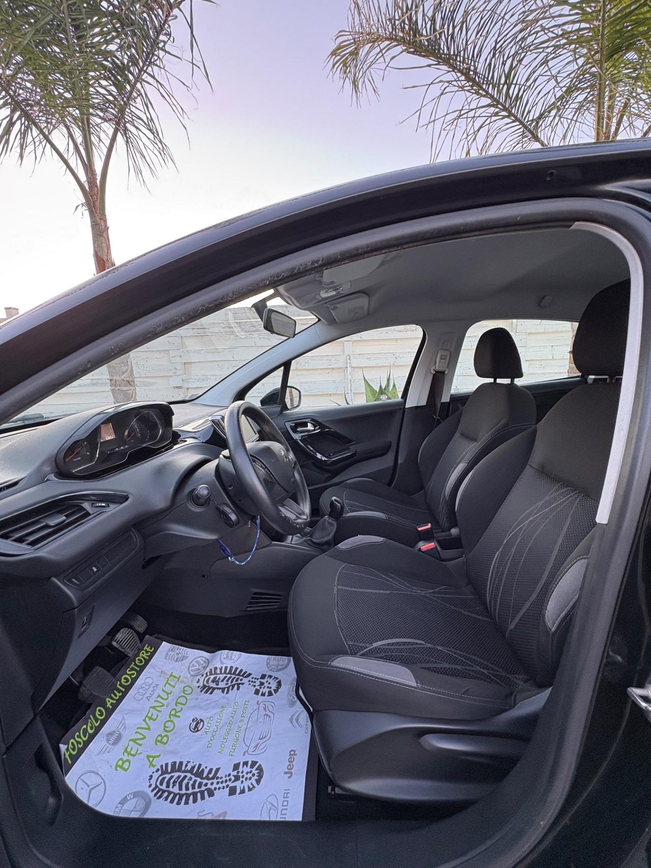 Peugeot 208 1.4 HDi 5 porte tagliando e cinghia ok