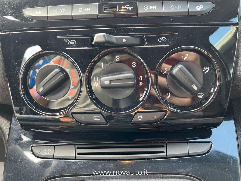 Lancia Ypsilon 1.0 FireFly 70cv Hybrid Silver