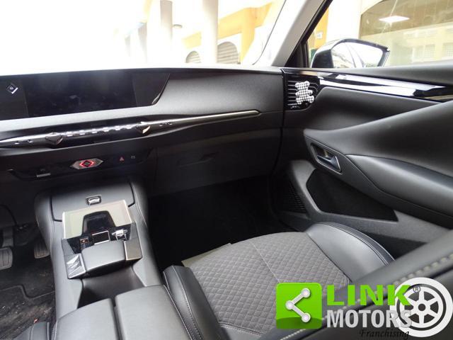 DS AUTOMOBILES DS 4 1.6 HYBRID 225 CV PERFORMANCE