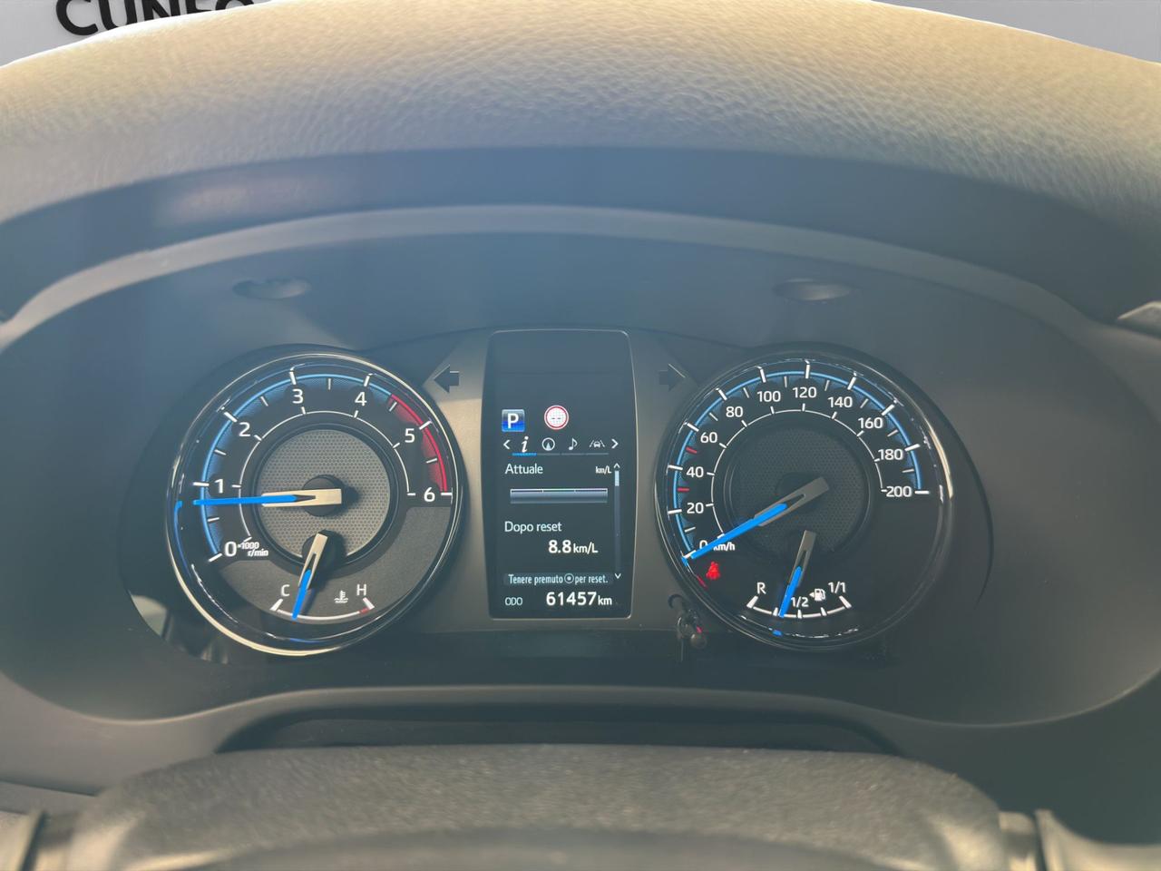 Toyota Hilux 2.8 d double cab Invincible 4wd auto