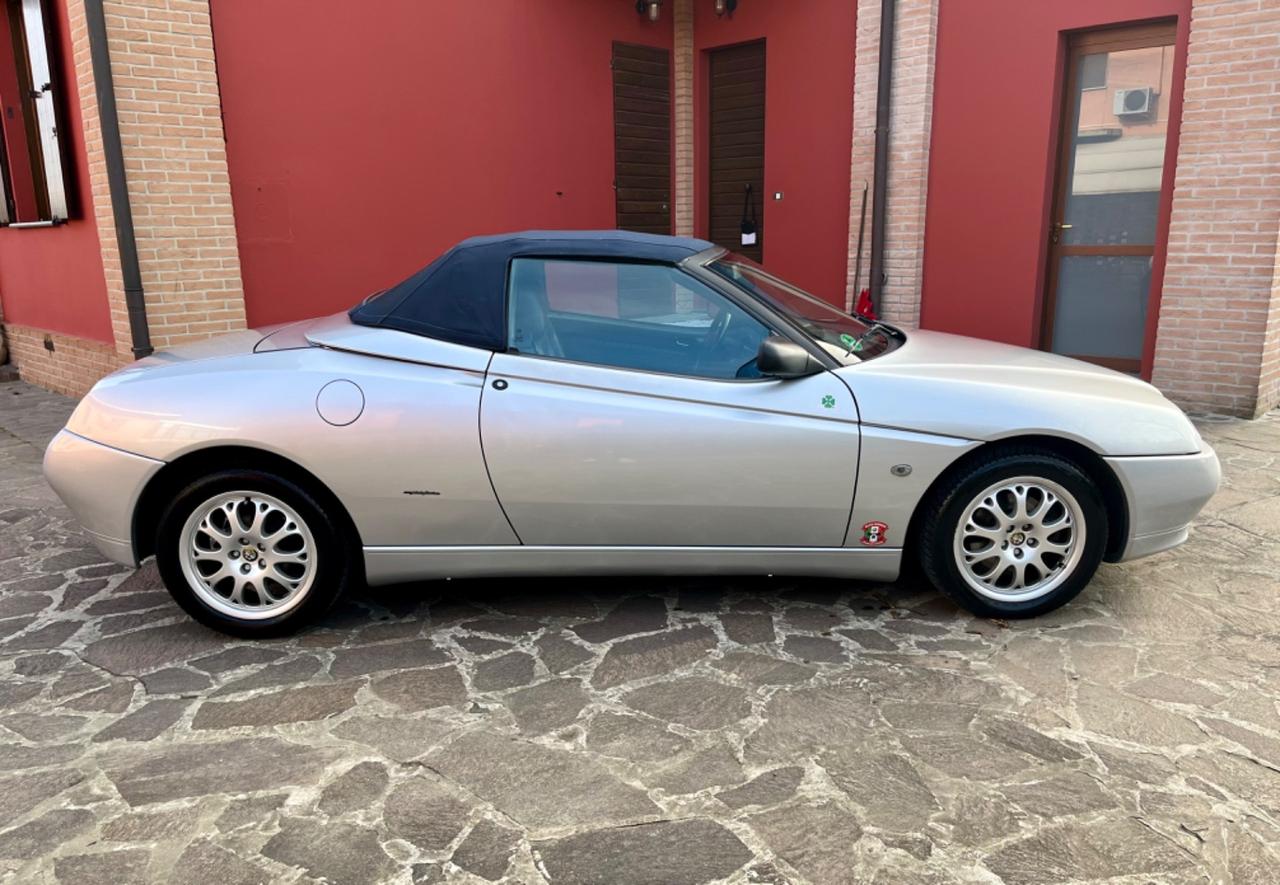 Alfa Romeo GTV Spider 2.0i 16V Twin Spark cat L