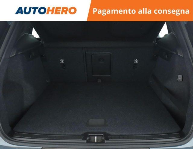 VOLVO XC40 T3 Geartronic Momentum Pro