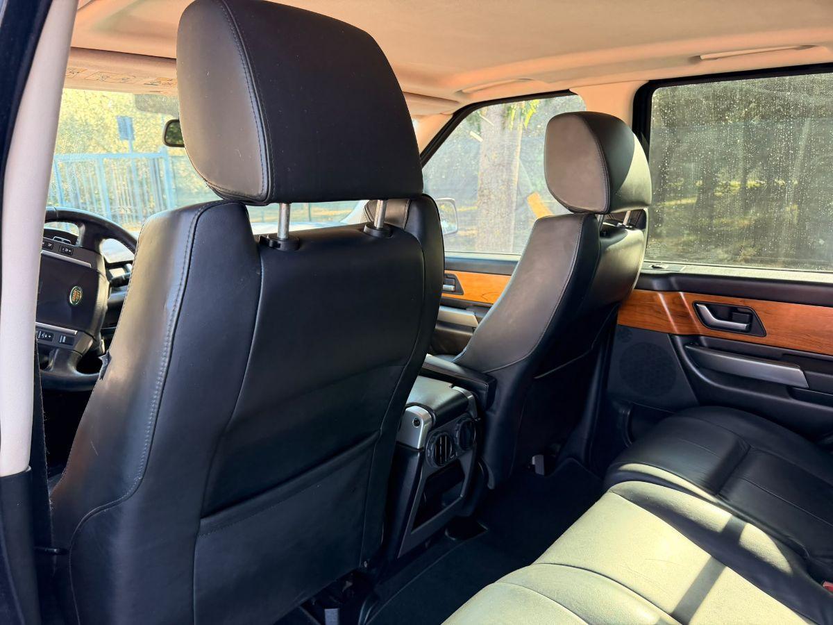 LAND ROVER - Range Rover Sport - 2.7 TDV6 HSE