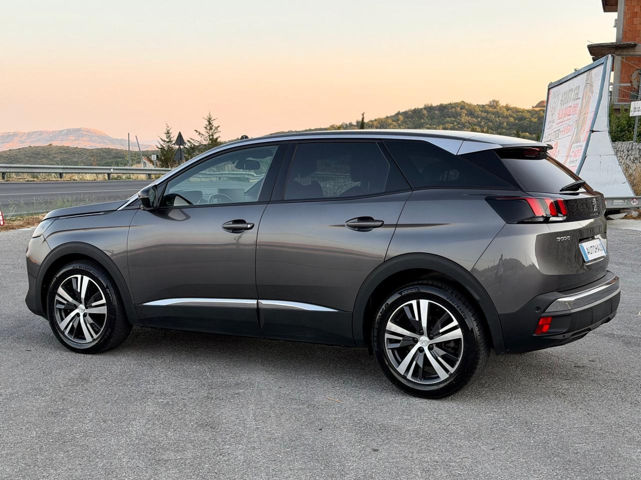 Peugeot 3008 1.5 BlueHDi 130cv 2023 - 81.000km