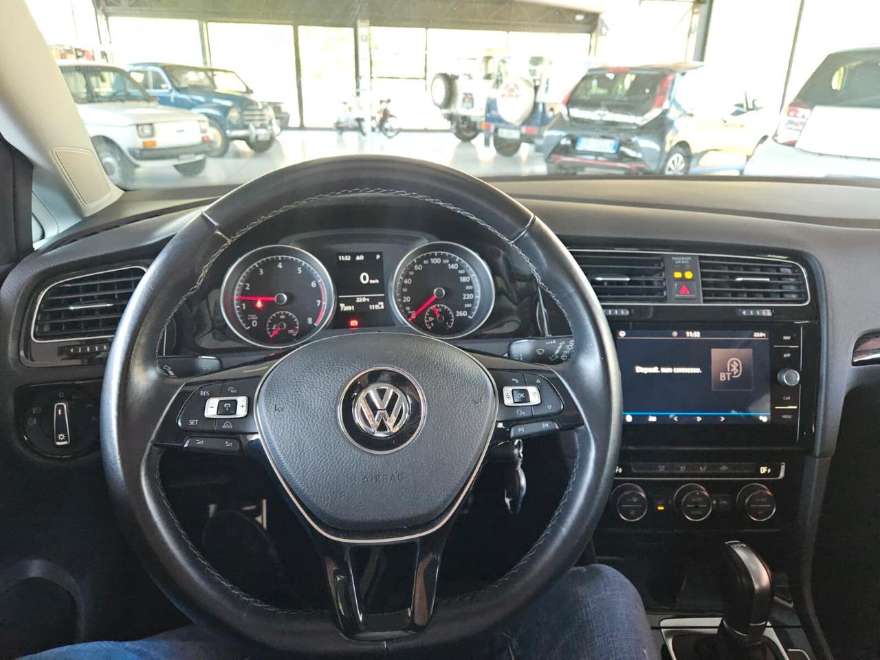 Volkswagen Golf 1.0 TSI 110 CV DSG Sound Edition
