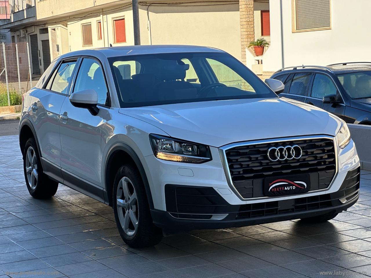 AUDI Q2 30 TDI Business