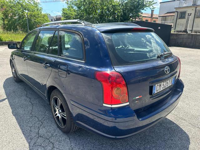 TOYOTA Avensis 2.0 D-4D 16V Station Wagon