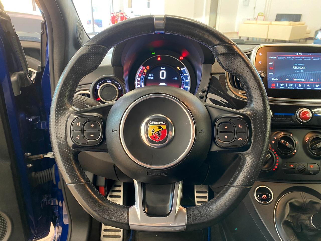 Abarth 595 1.4 Turbo T-Jet 165 CV Monster Energy Yamaha