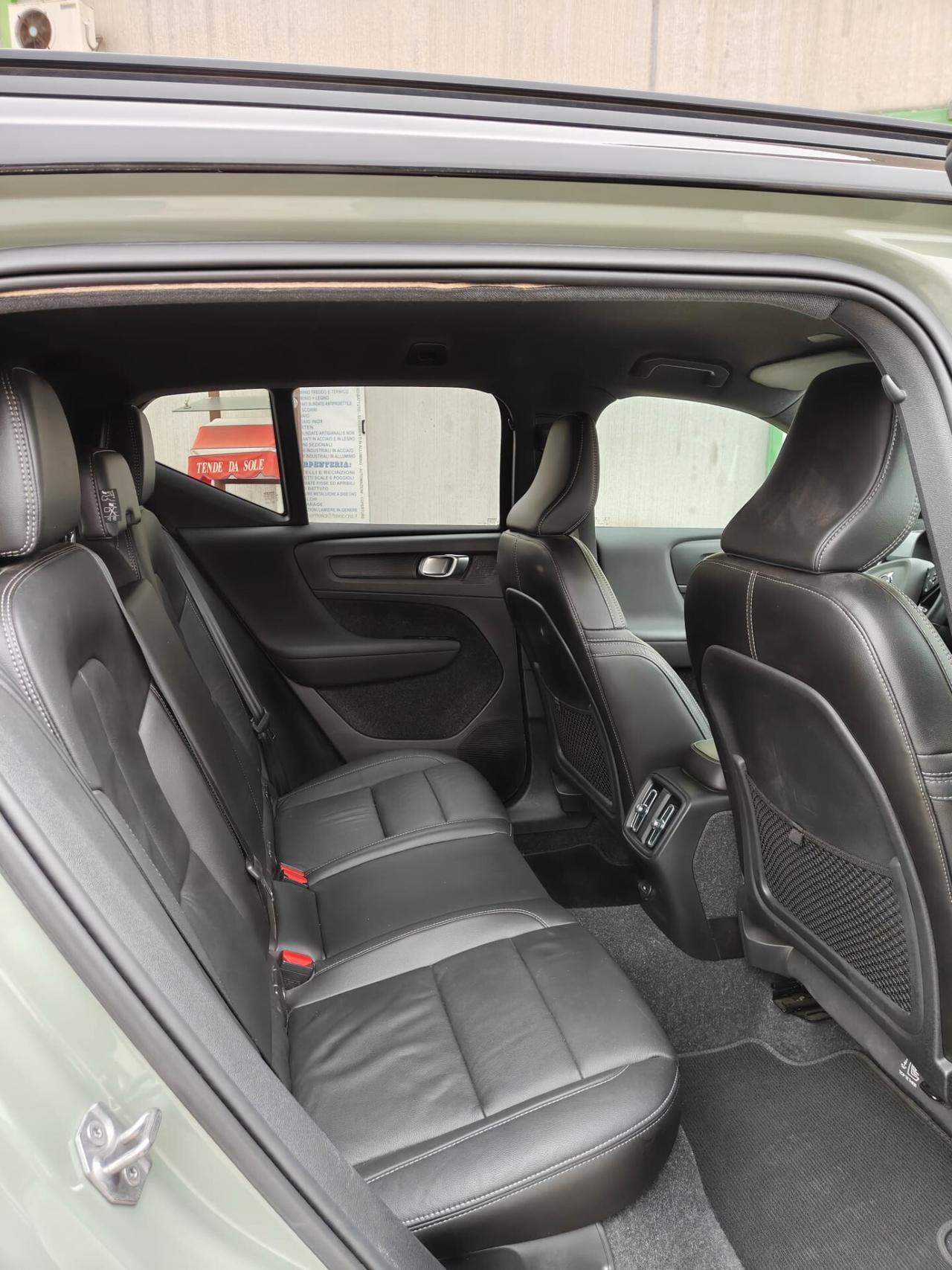 Volvo XC40 Recharge Pure Electric Twin Motor AWD Plus