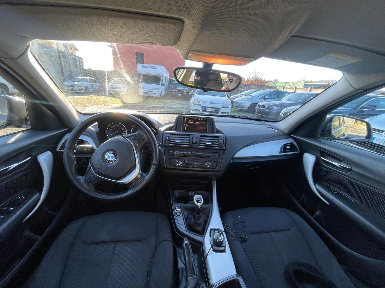 Bmw 116 120d 5p. Urban