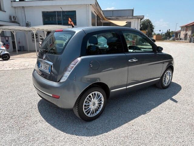 Lancia Ypsilon 1.2 GPL Tua a 87€/Mese