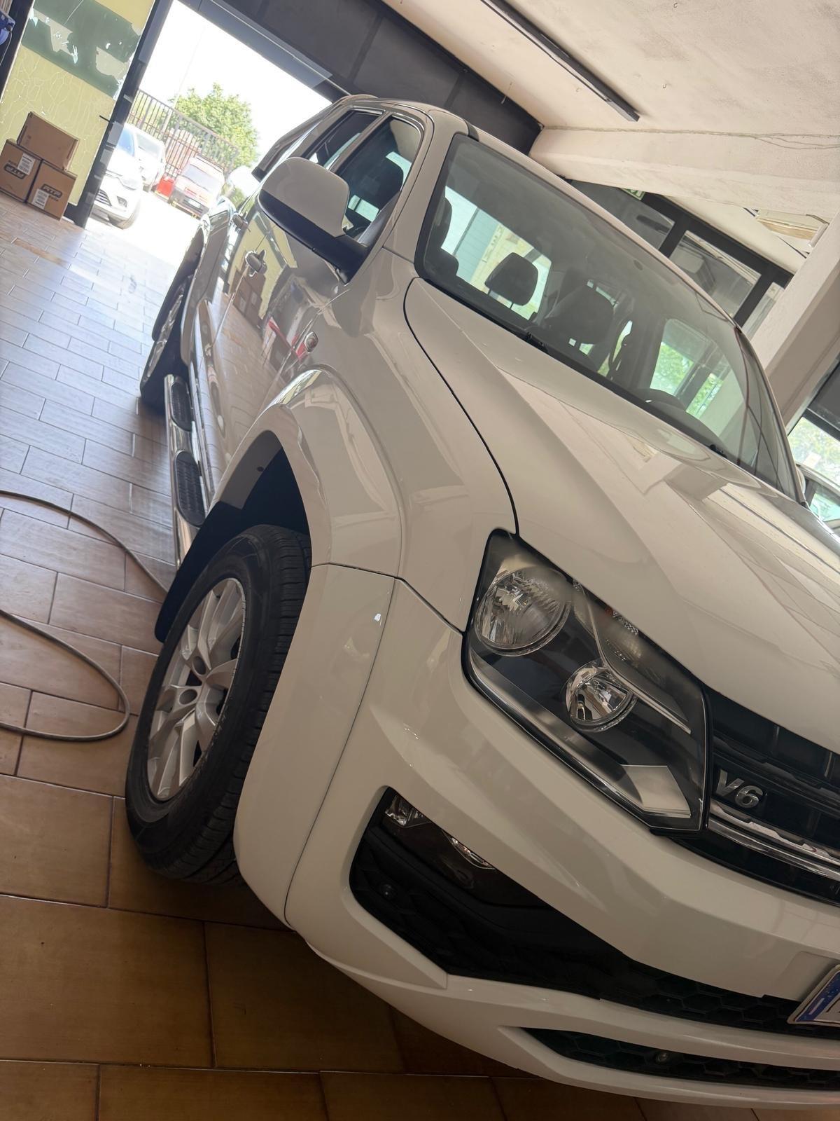 Volkswagen Amarok 3.0 V6 TDI 4MOTION BMT permanente aut. DC Comfortline