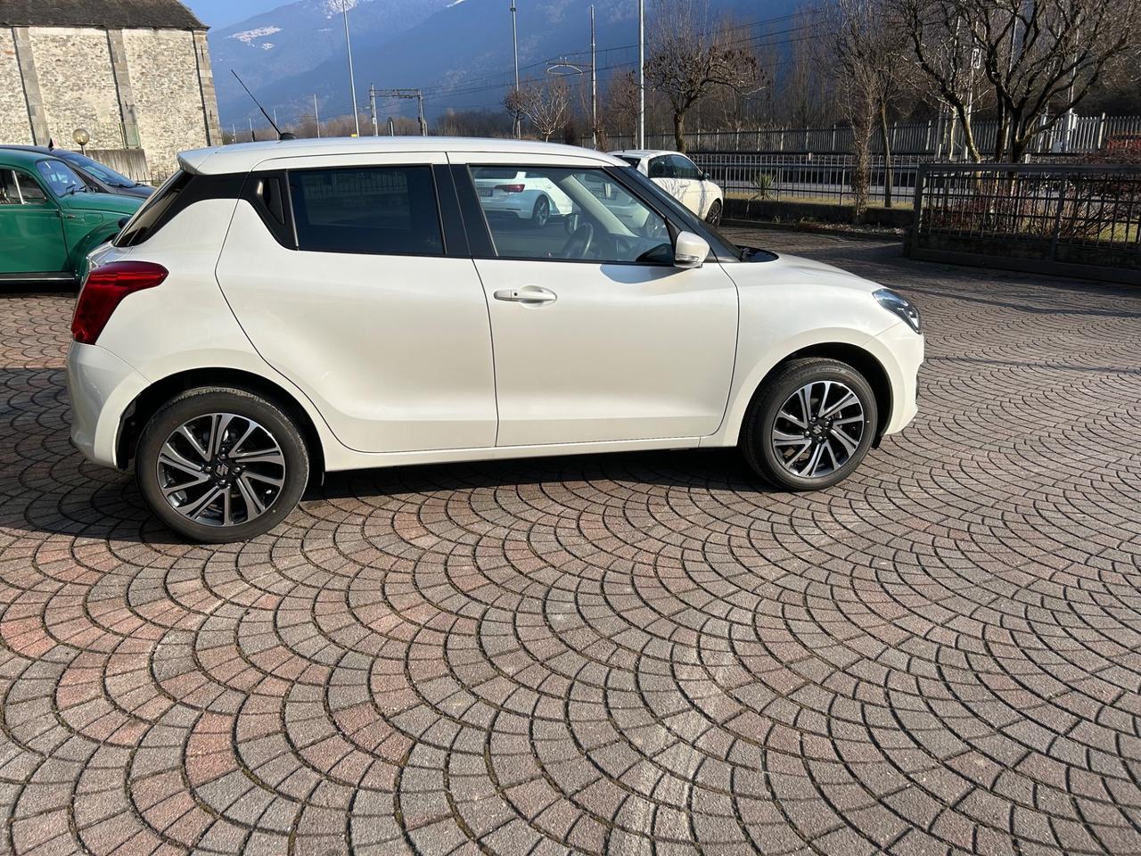 Suzuki Swift 1.2 Hybrid 4WD AllGrip Top