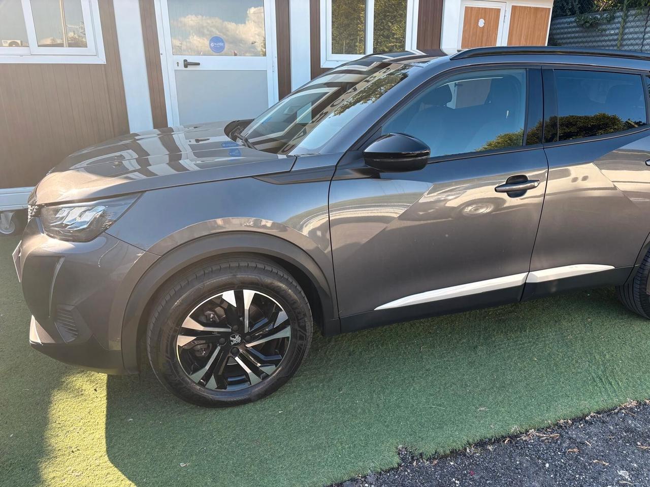 Peugeot 2008 BlueHDi 130 S&S EAT8 Allure