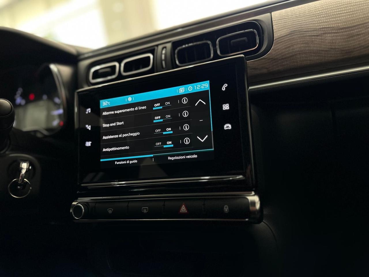 Citroen C3 PureTech 110 S&S Shine Navi+Retrocamera