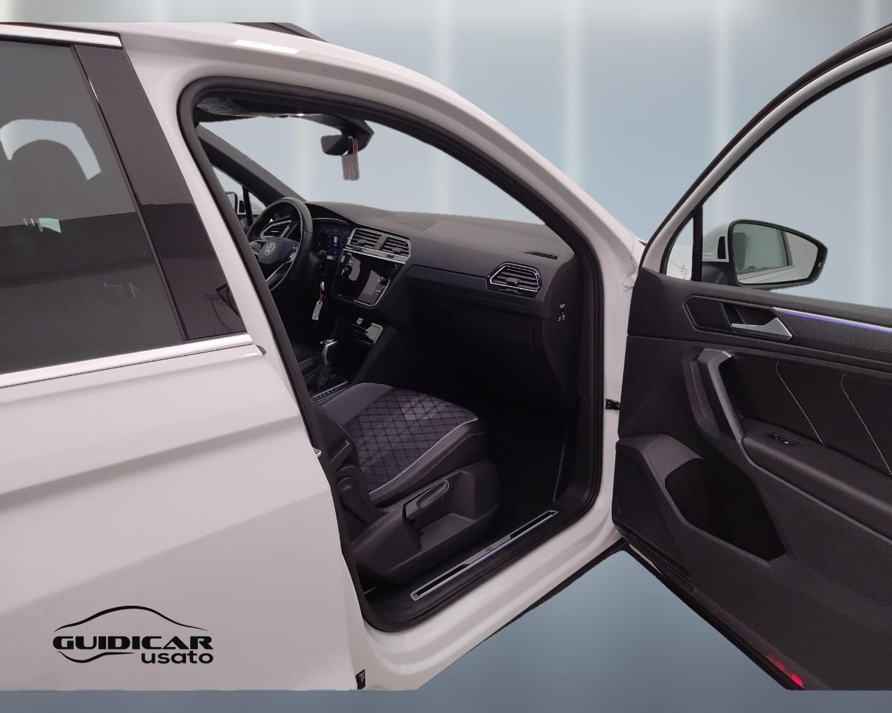 VOLKSWAGEN Tiguan II 2021 - Tiguan 1.5 tsi R-Line 150cv dsg