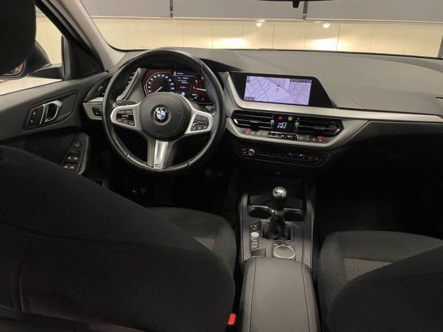 BMW 118 i 5p. Advantage