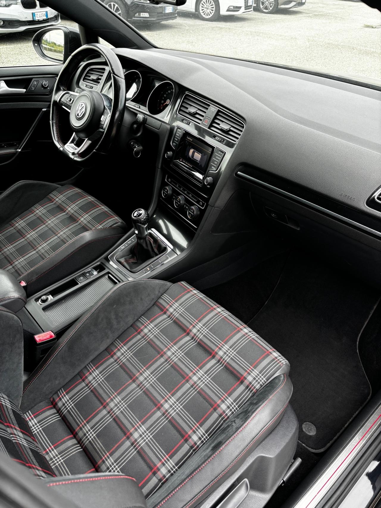 Volkswagen Golf GTI 2.0 TSI 5p. BlueMotion Technology - 2013