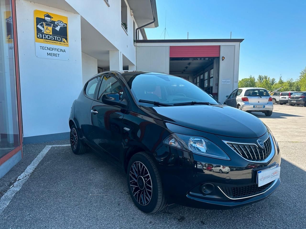 Lancia Ypsilon 1.0 FireFly 5 porte S&S Hybrid Platino