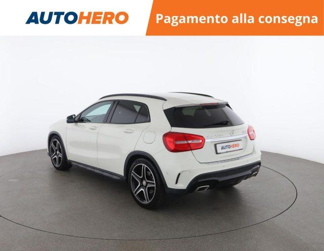 MERCEDES-BENZ GLA 200 d Automatic 4Matic Premium