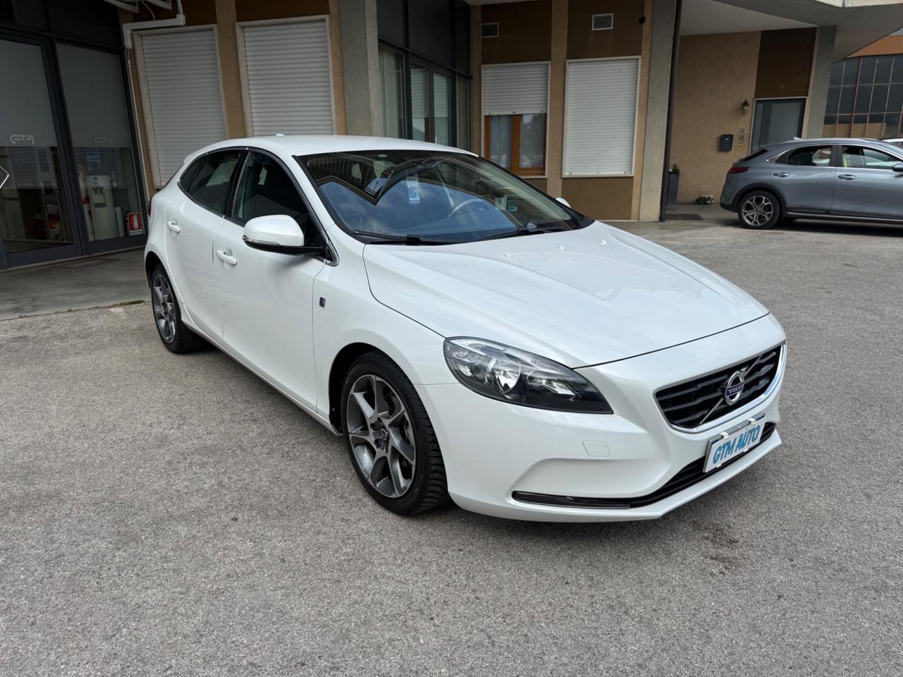 Volvo V40 D2 Ocean Race -1.6 Diesel