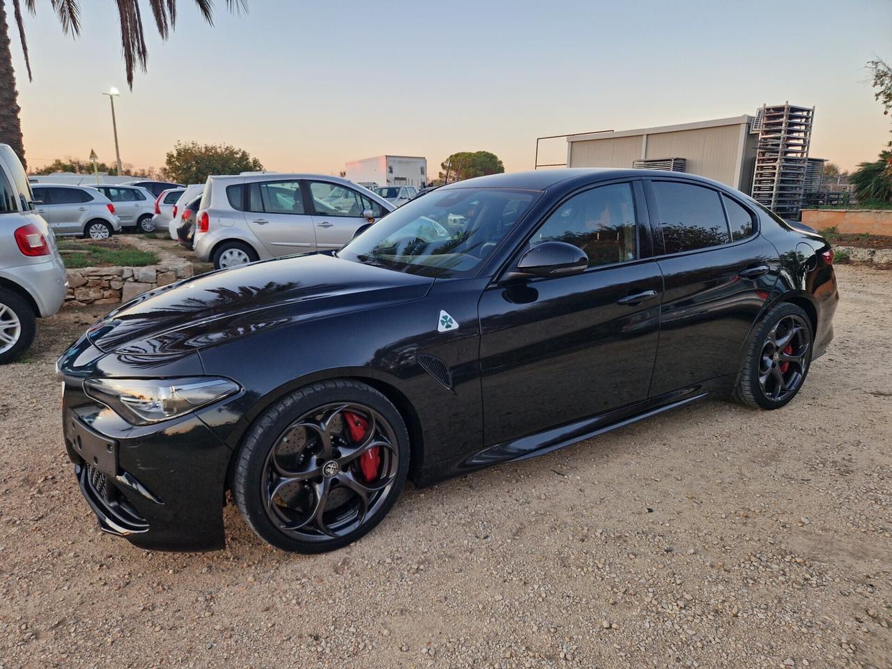 Alfa Romeo Giulia 2.9 T V6 AT8 Quadrifoglio