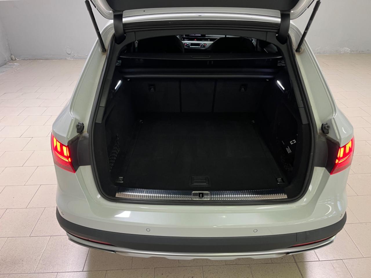 Audi A4 allroad 40 TDI 204 CV S tronic Identity Contrast