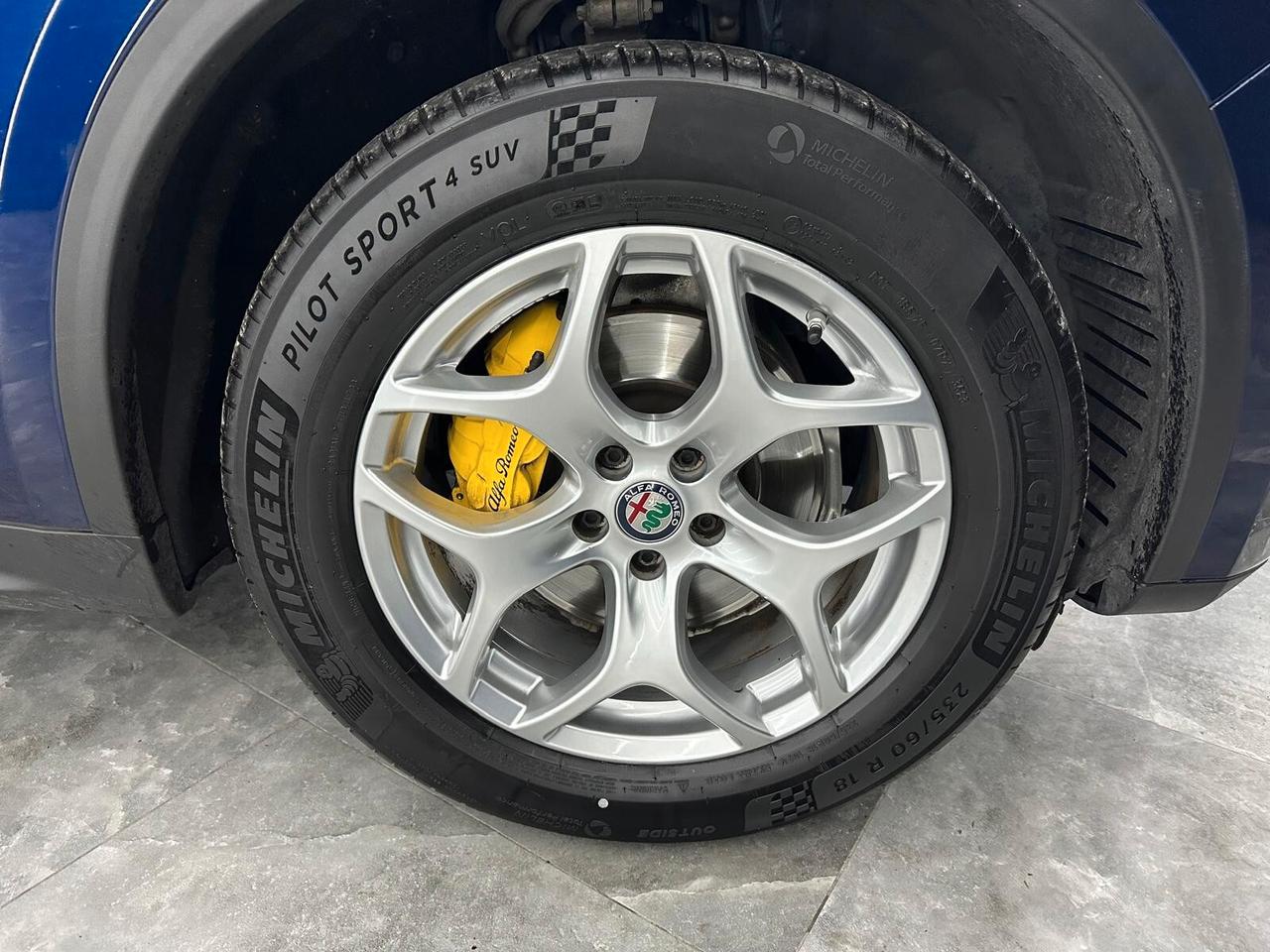 Alfa Romeo Stelvio 2.2 Turbodiesel 210 CV AT8 Q4 Super