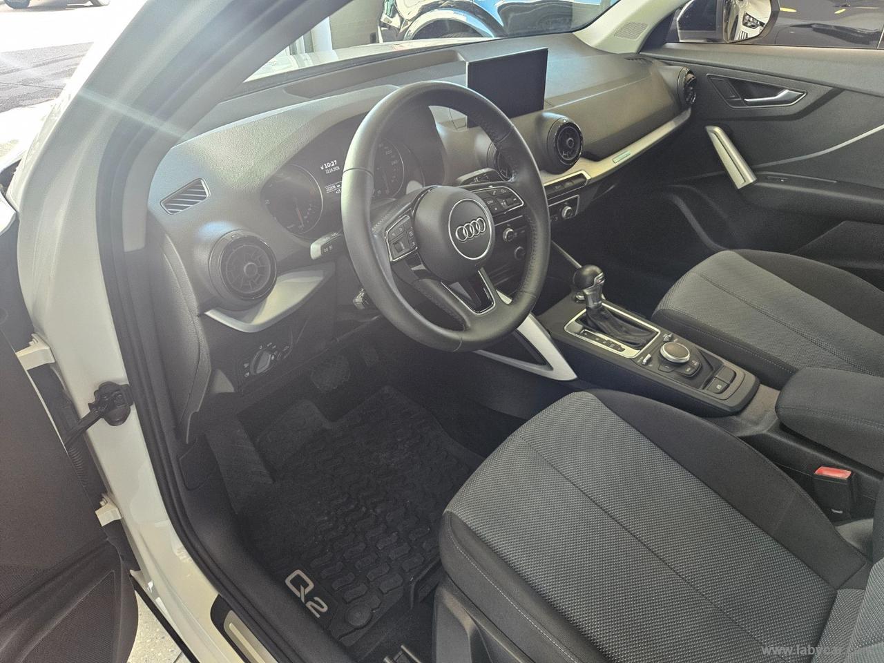 AUDI Q2 35 TDI quattro S tronic Business Adv.