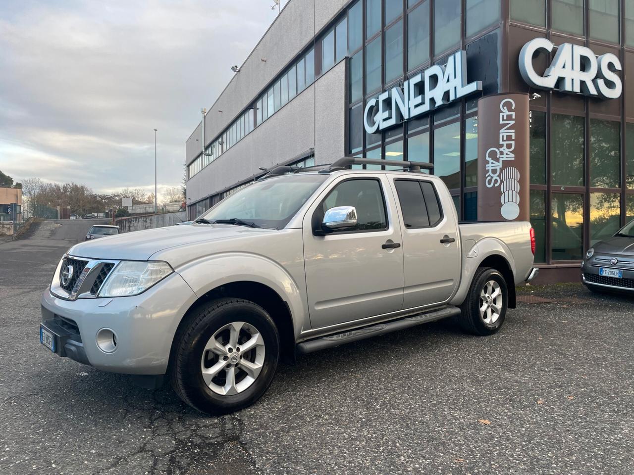 Nissan Navara 2.5 dCi 190CV 4 porte Double Cab LE
